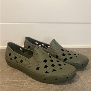 NWT - Vans Trek Slip-On - Grape Leaf - Size US 9 / EU 42